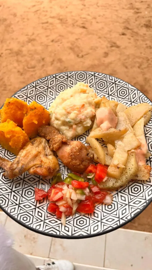Ready-to-go plate with chicken and pumpkin, Avo's Oven Bliss