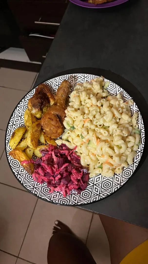 Ready-to-go plate with macaroni salad, Avo's Oven Bliss