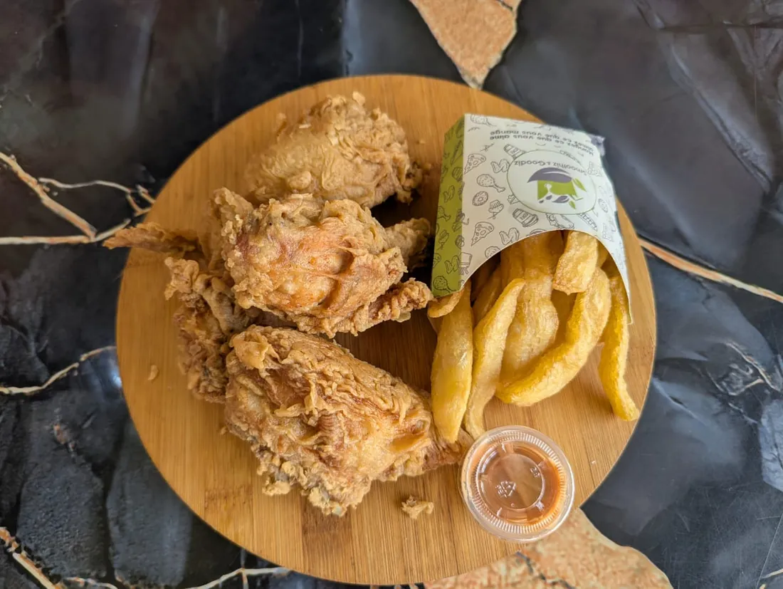 Poulet pané et frites Smoothiz & Goodiz