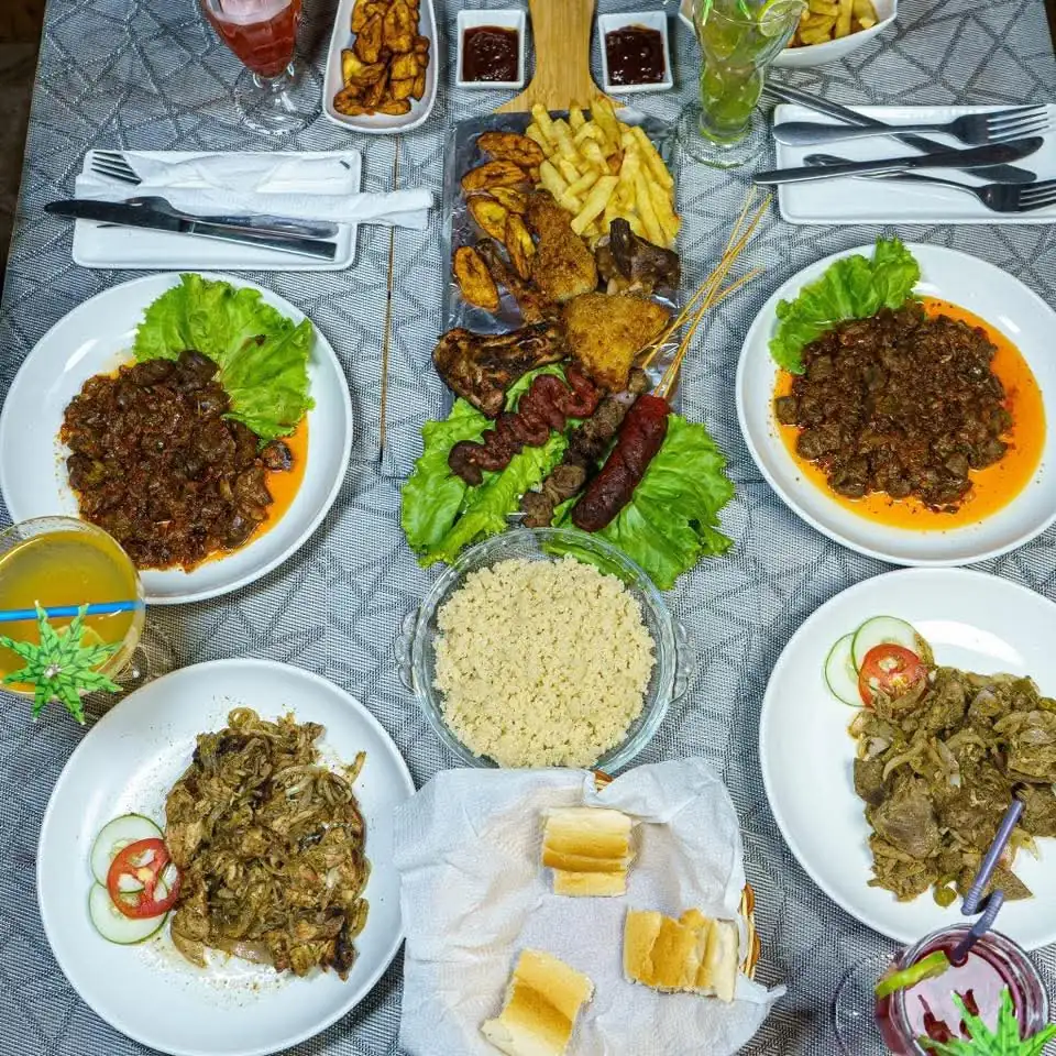 Table de grillades La Table COMBARI